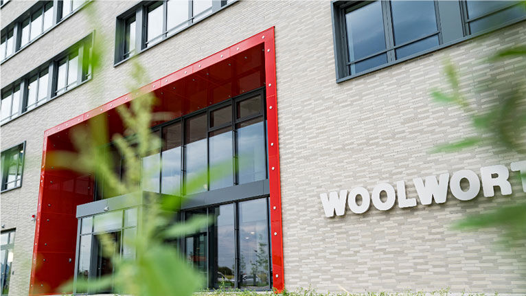 Woolworth Zentrale Außenansicht